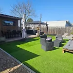 Vakantiehuis With Garden And Close To