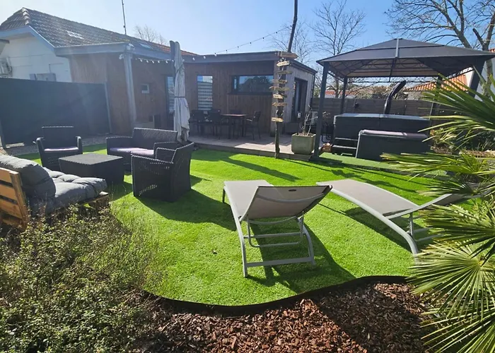 Holiday home With Garden And Close To *